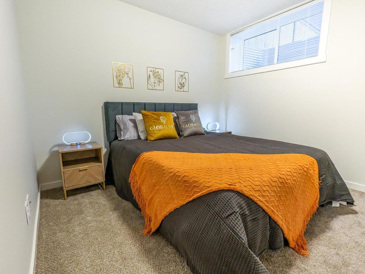 Globalstay New Apartments In Cranbrook Free Street Parking Calgary Bagian luar foto