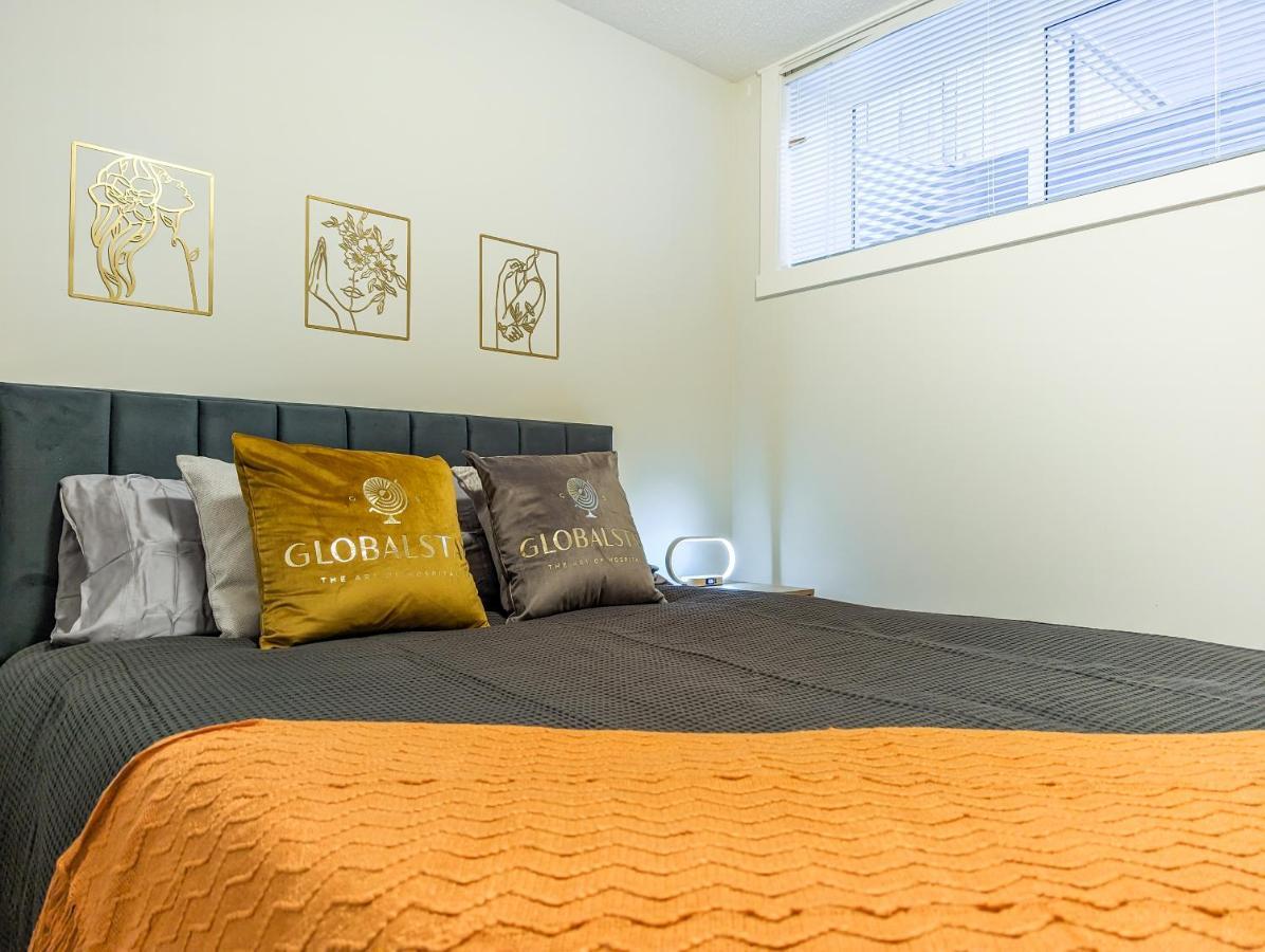 Globalstay New Apartments In Cranbrook Free Street Parking Calgary Bagian luar foto