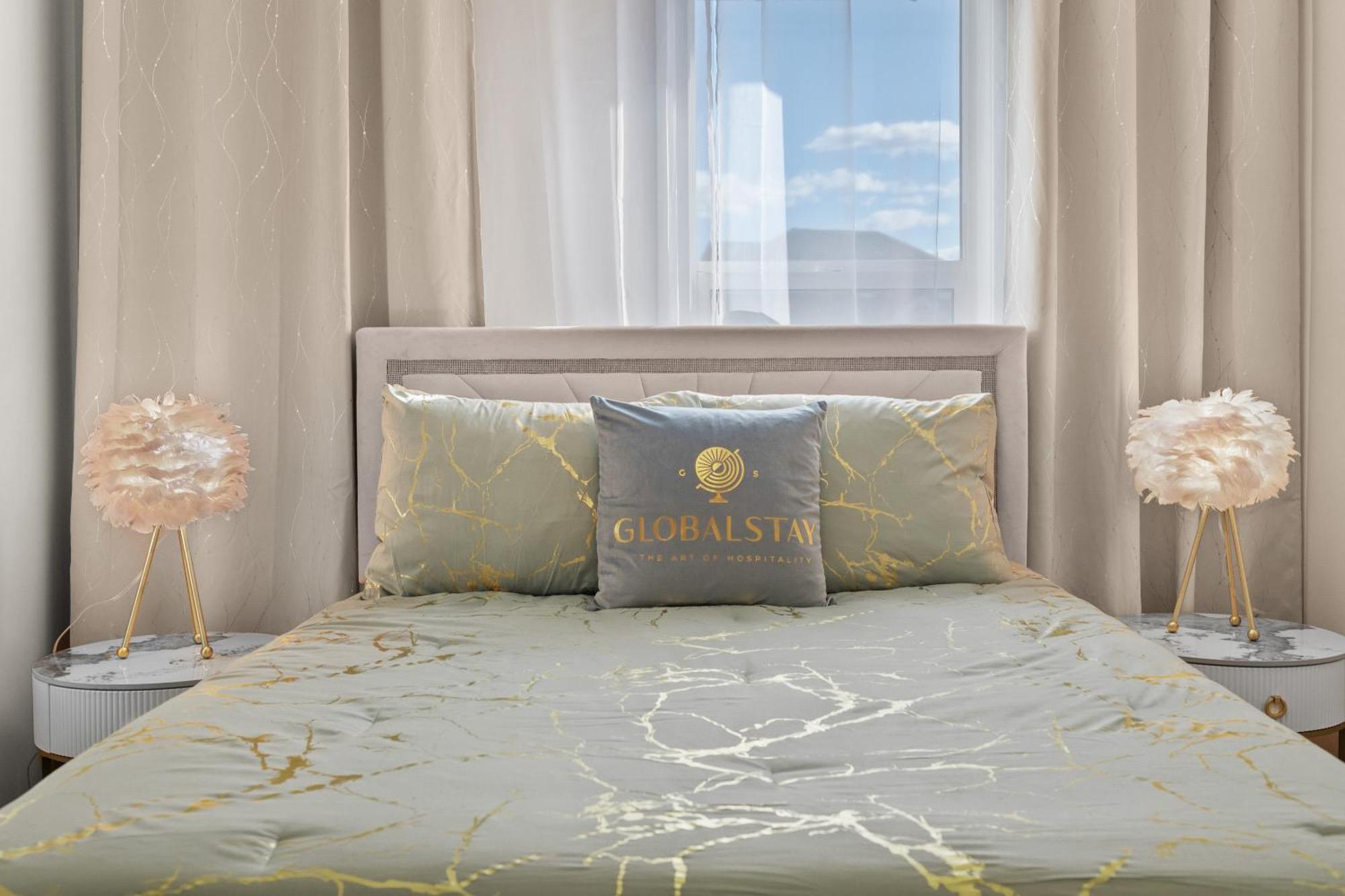 Globalstay New Apartments In Cranbrook Free Street Parking Calgary Bagian luar foto