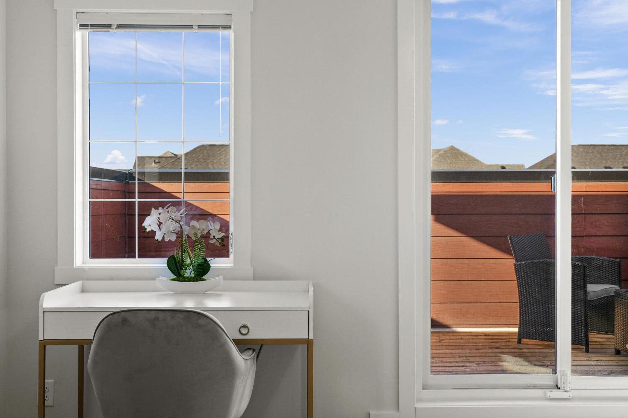 Globalstay New Apartments In Cranbrook Free Street Parking Calgary Bagian luar foto