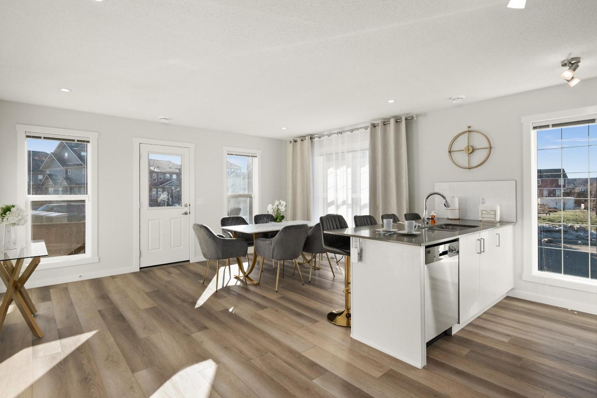 Globalstay New Apartments In Cranbrook Free Street Parking Calgary Bagian luar foto