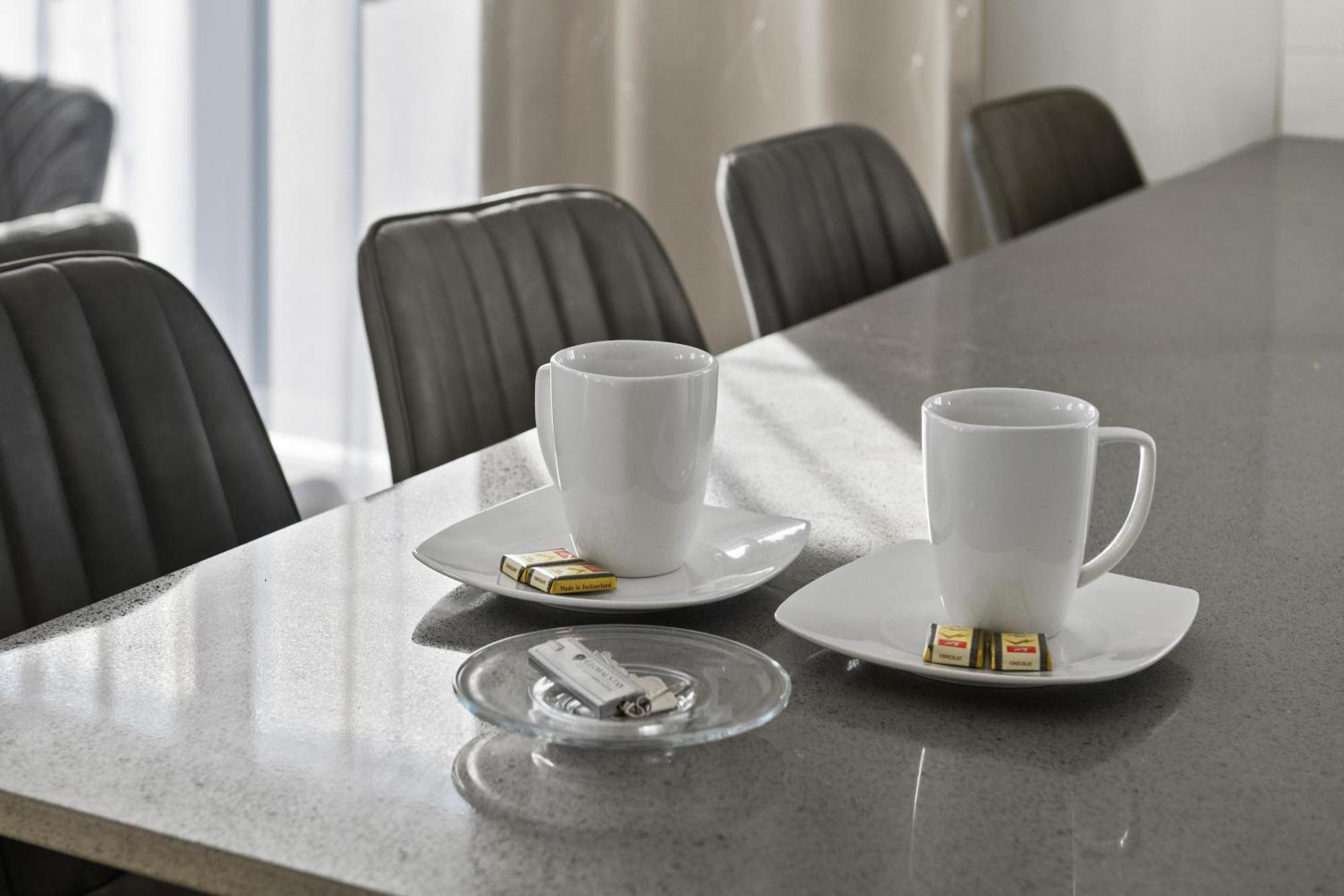 Globalstay New Apartments In Cranbrook Free Street Parking Calgary Bagian luar foto