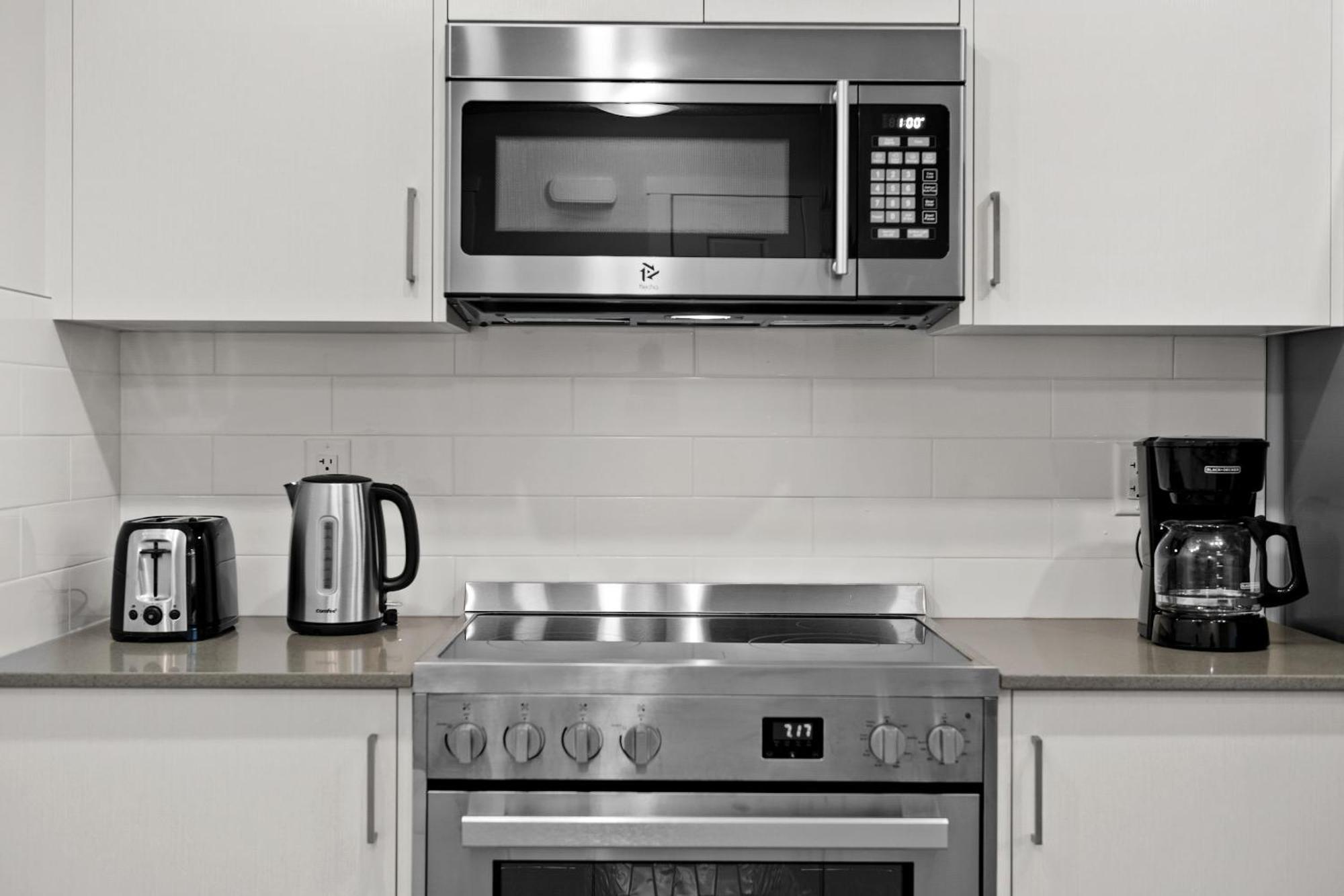 Globalstay New Apartments In Cranbrook Free Street Parking Calgary Bagian luar foto