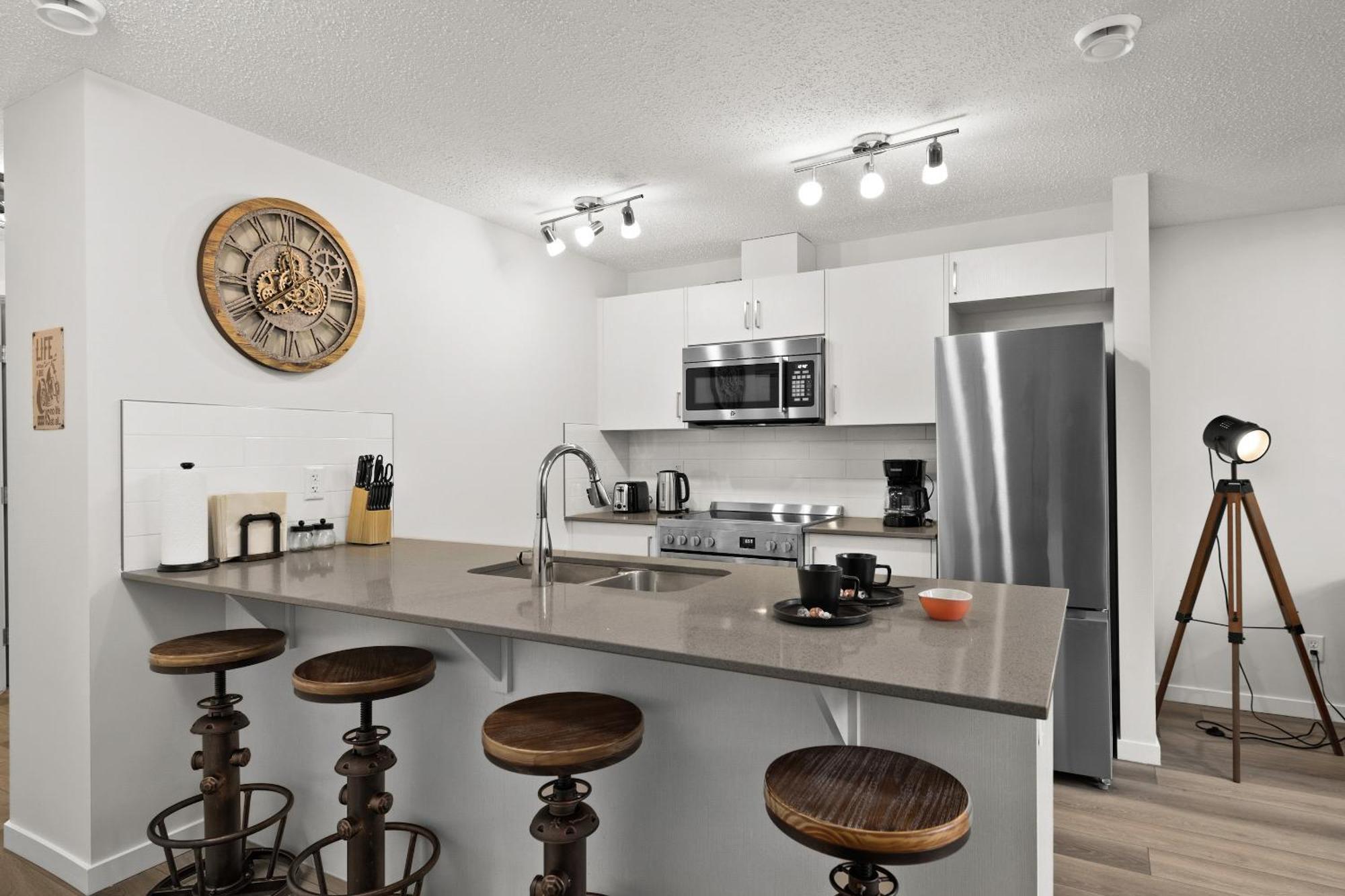 Globalstay New Apartments In Cranbrook Free Street Parking Calgary Bagian luar foto