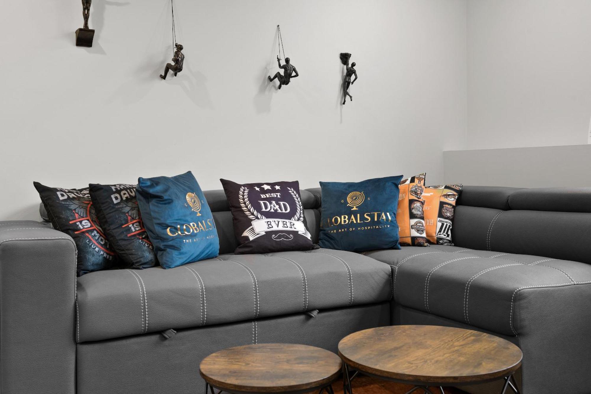 Globalstay New Apartments In Cranbrook Free Street Parking Calgary Bagian luar foto