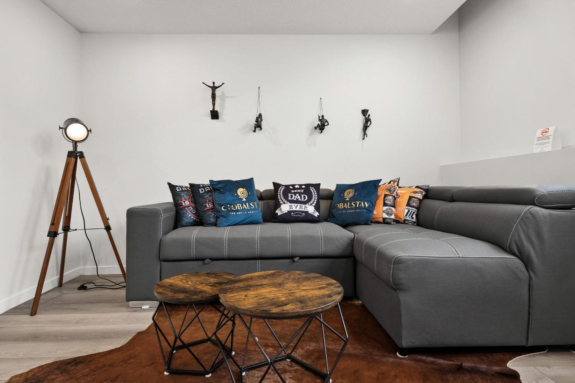 Globalstay New Apartments In Cranbrook Free Street Parking Calgary Bagian luar foto